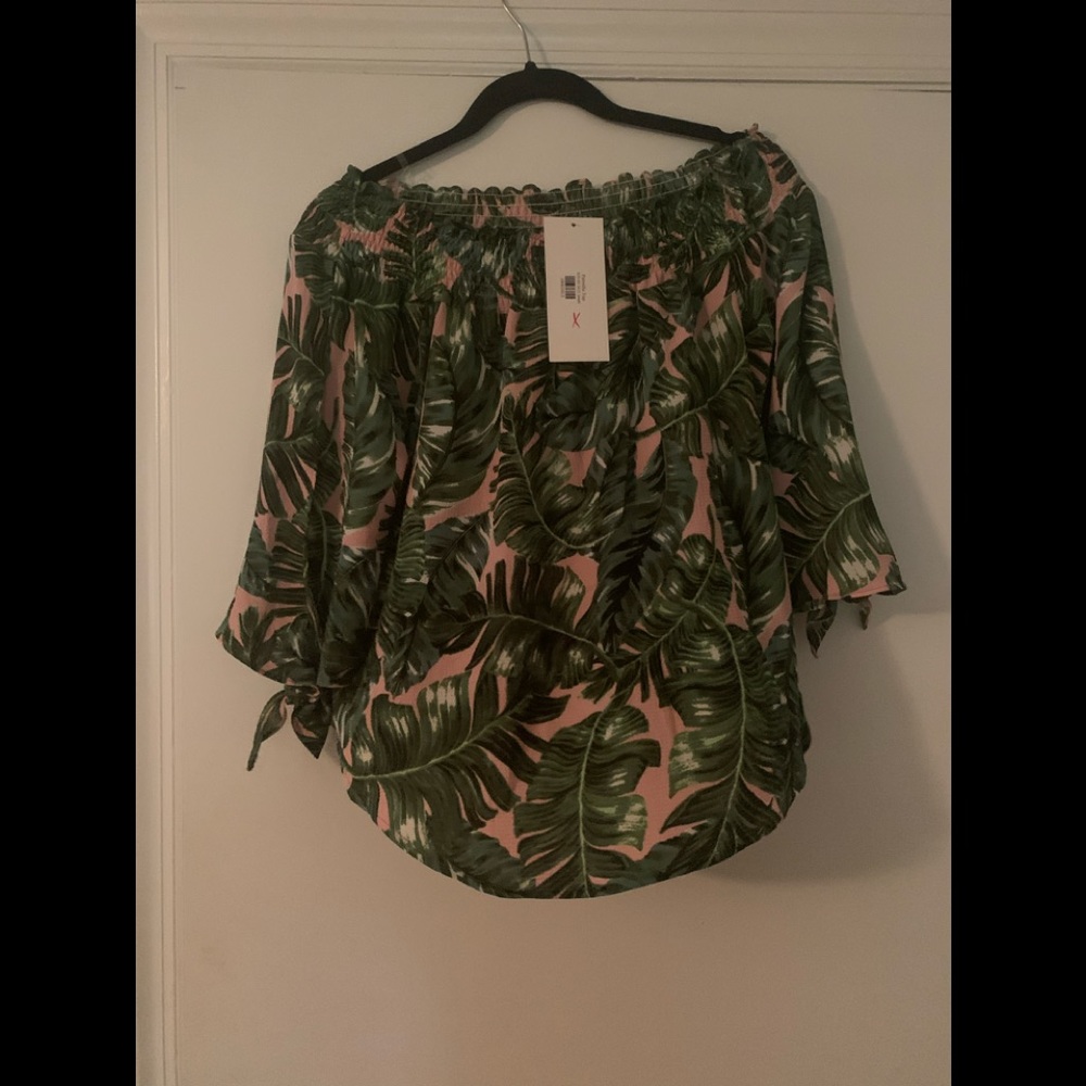 Off shoulder cold shoulder palm leaves shirt small